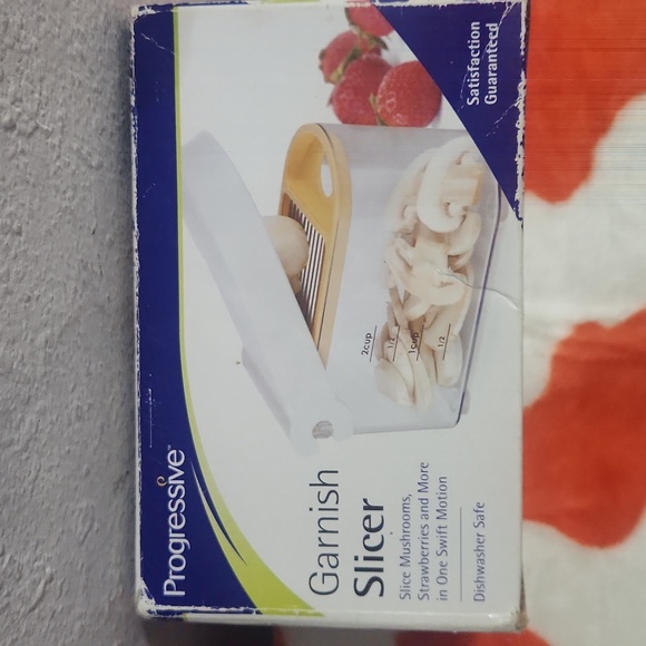 Progressive Garnish Slicer - Picture 2 of 3